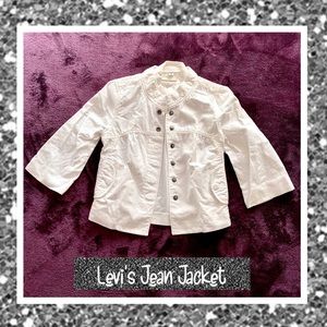 NBW- Levi's White Cropped Denim Jacket